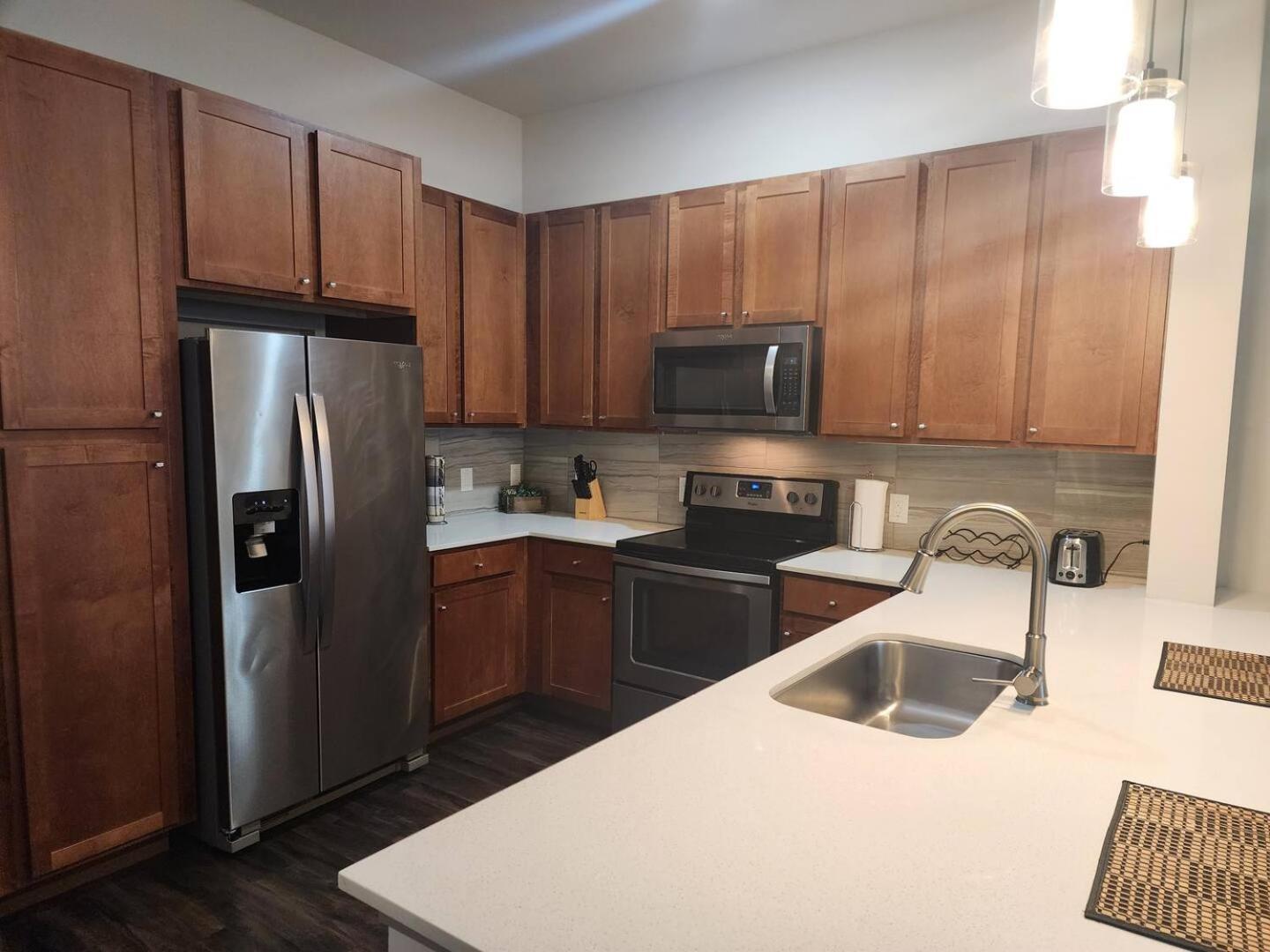 Elite Downtown Poolside Oasis Apartment Хюстън Екстериор снимка